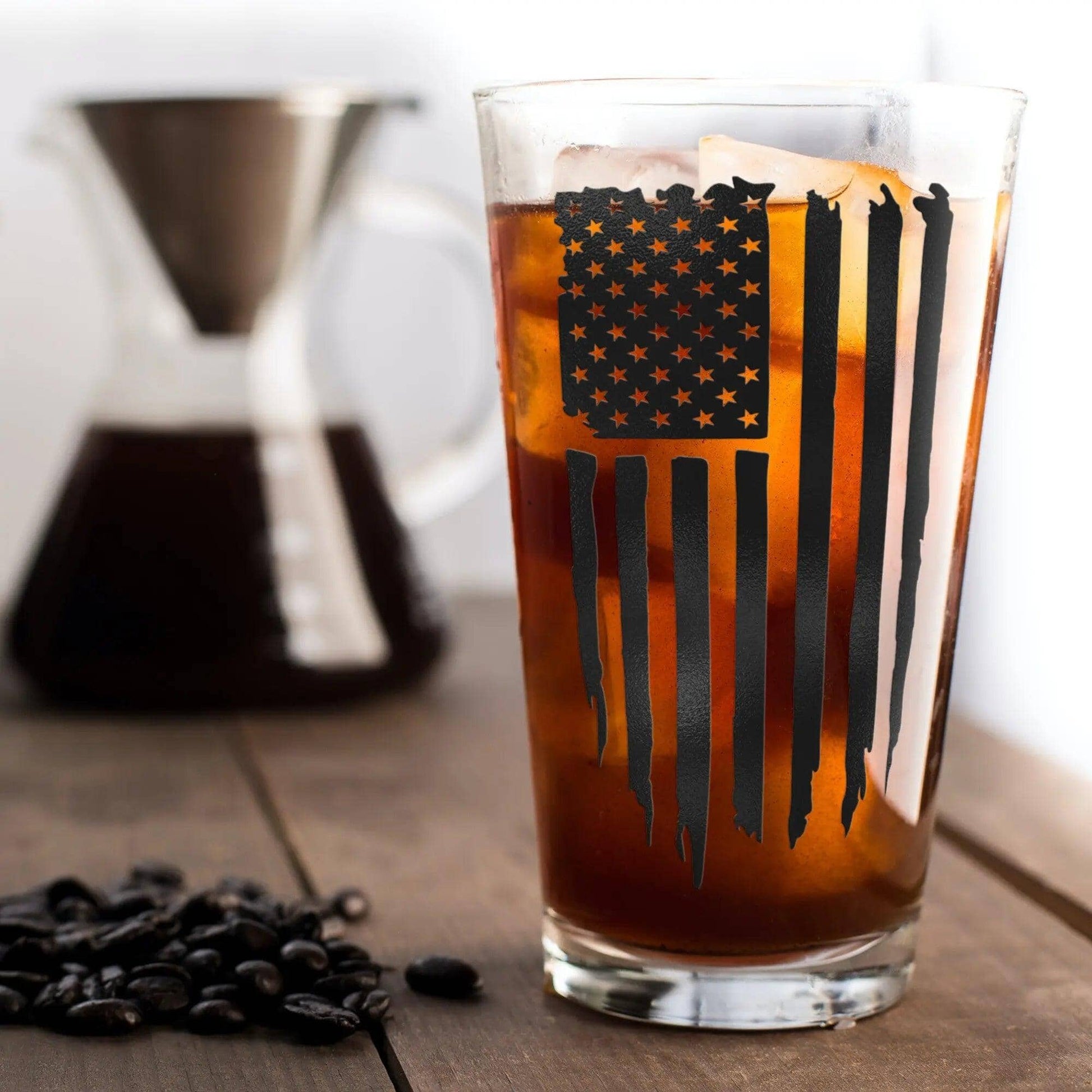 Distressed American flag pint glass Pint Glass Tumbler World 