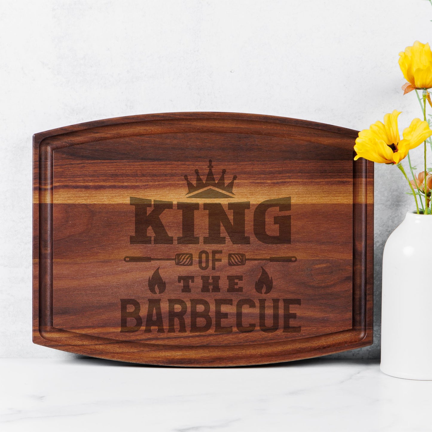 Walnut cutting board with 'King of the Barbecue' engraving