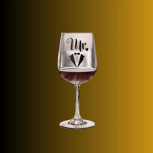 Mr. & Mrs. wine glasses - Tumbler World