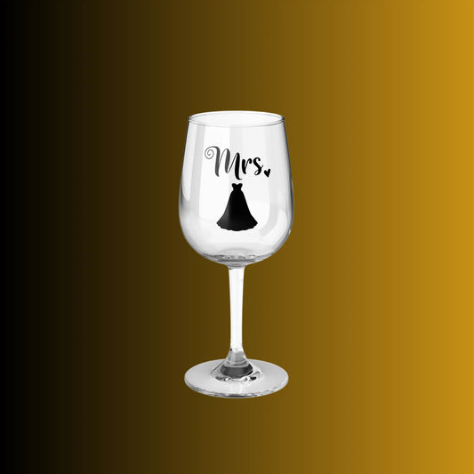 Mr. & Mrs. Wine Glasses for Weddings - Tumbler World